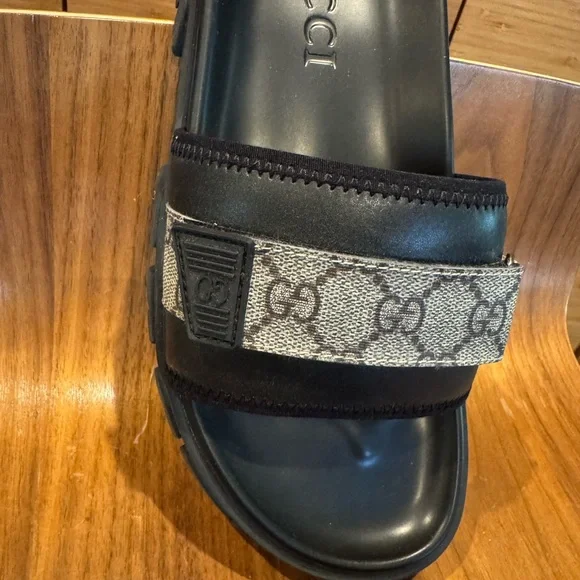 Gucci Black Designer Sandals - Picture 6 of 6